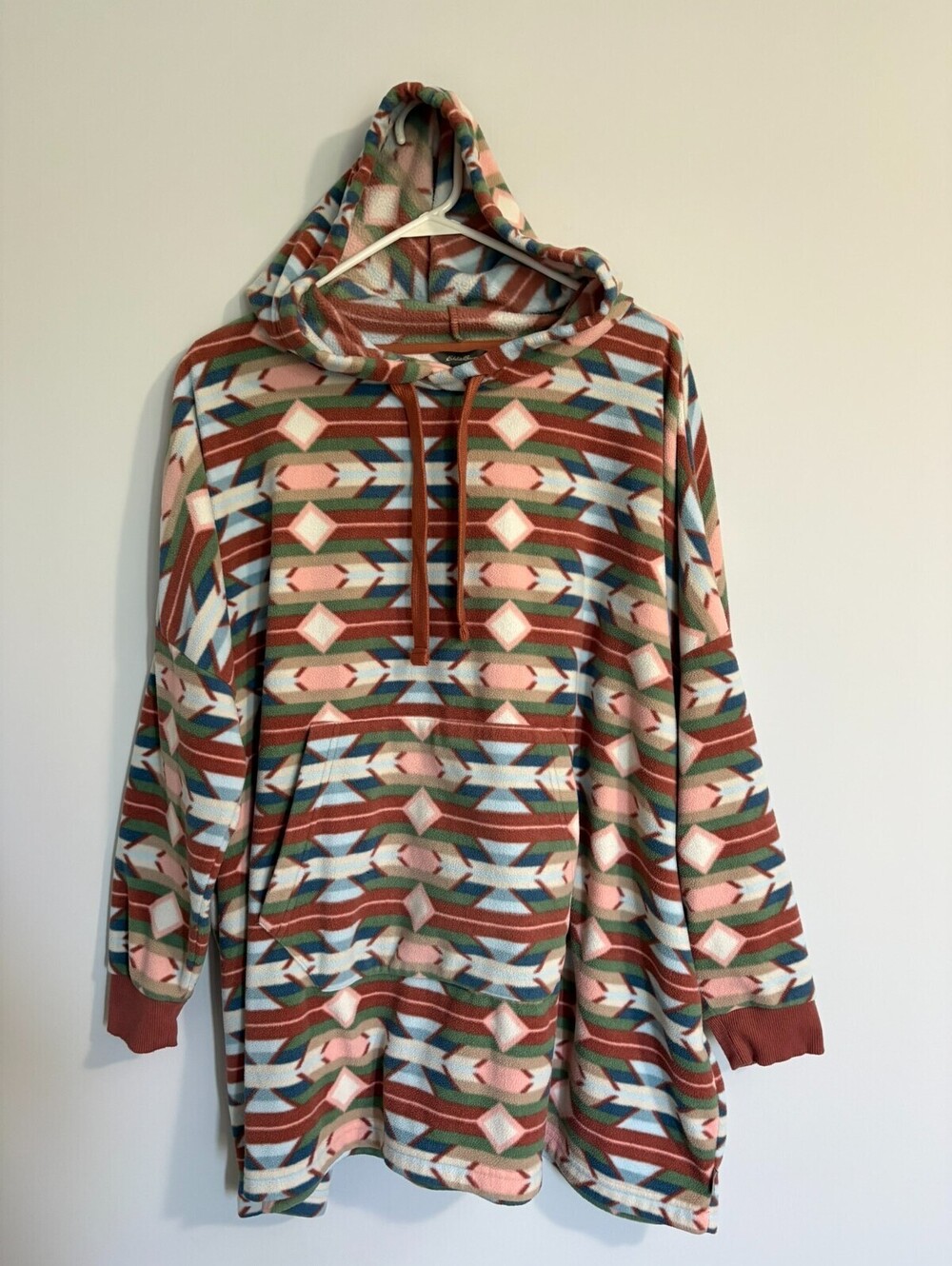 Eddie Bauer Womens Small/Medium Quest Fleece Blanket Hoodie Aztec Geometric
